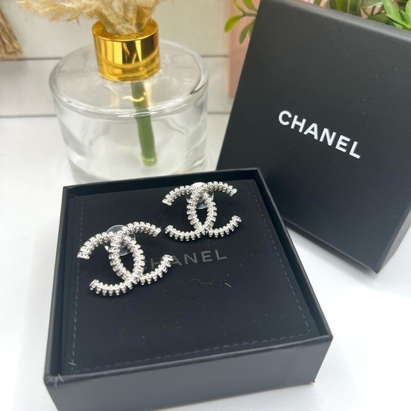 CHANEL XL Silver Crystal Interlocking CC Logo Stud Earrings - Picture 7 of 8